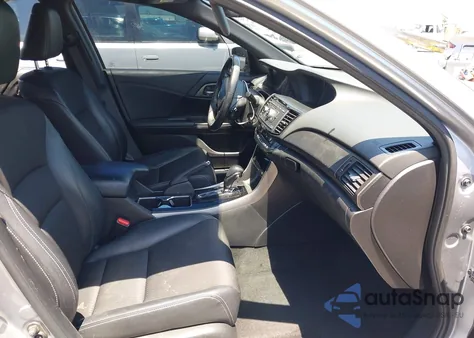 2017 Honda Accord Sport z USA, uszkodzony, nr VIN 1HGCR2F51HA044825